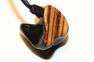 Vision Ears egy&eacute;ni f&uuml;lre&ouml;nt&ouml;tt f&uuml;lhallgat&oacute;