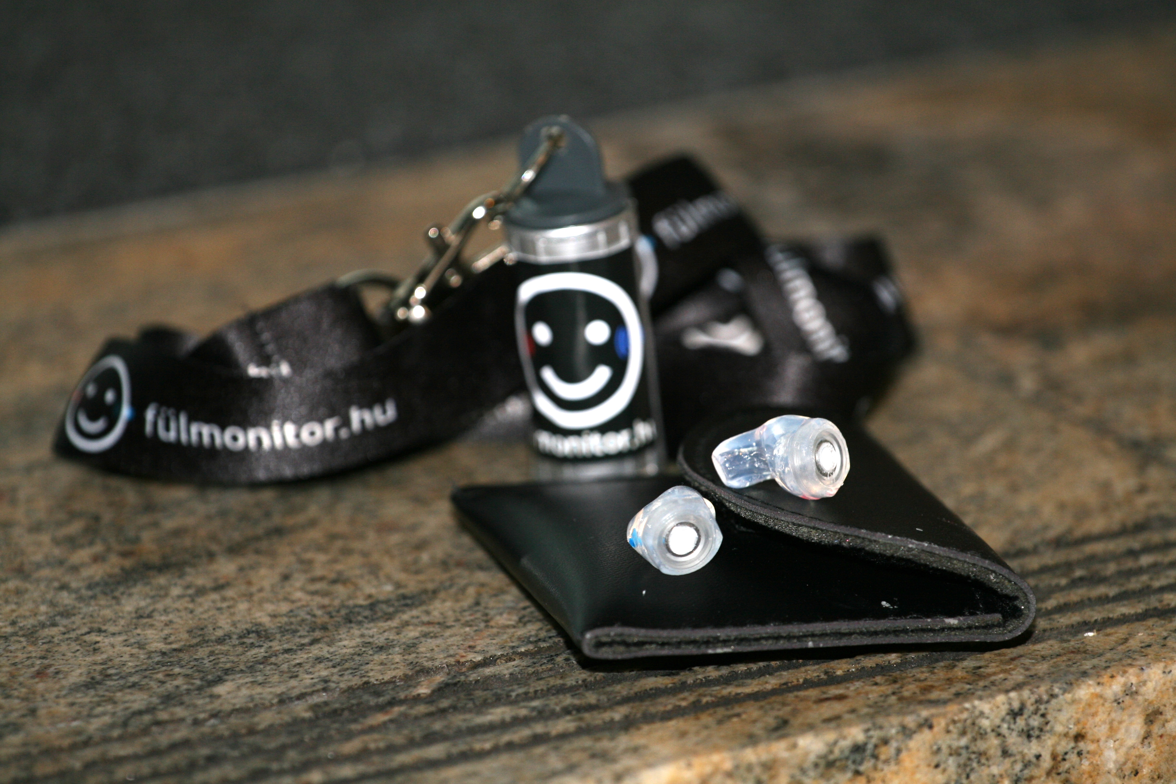 nyerem&eacute;ny: ER akusztikai hall&aacute;sv&eacute;dő